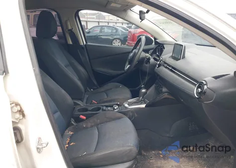 2016 Toyota Scion Ia z USA, uszkodzony, nr VIN 3MYDLBZV8GY121282